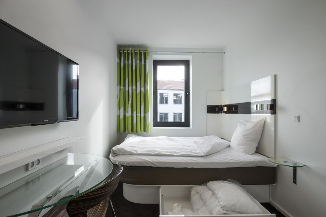 Отель Wakeup Copenhagen - Borgergade Экстерьер фото